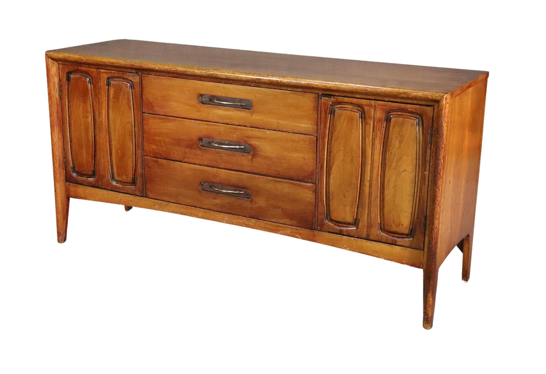 Broyhill 'Emphasis' Series Dresser