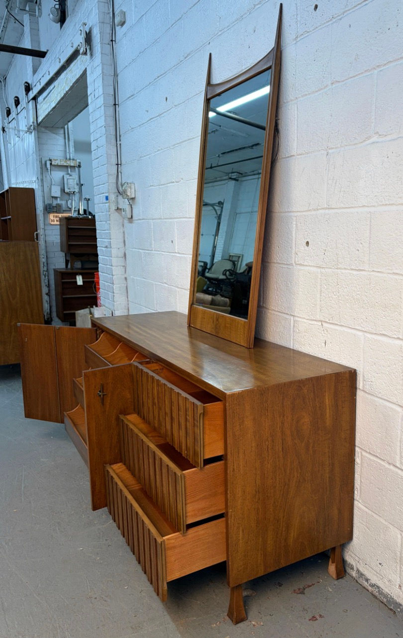 Thumbnail: Five-Piece Mid-Century Modern Bedroom Set by John Widdicomb