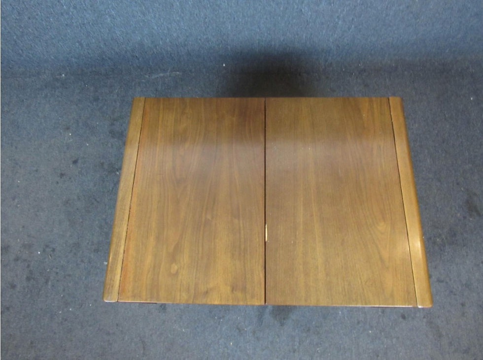 Thumbnail: Midcentury Diamond Tables by United