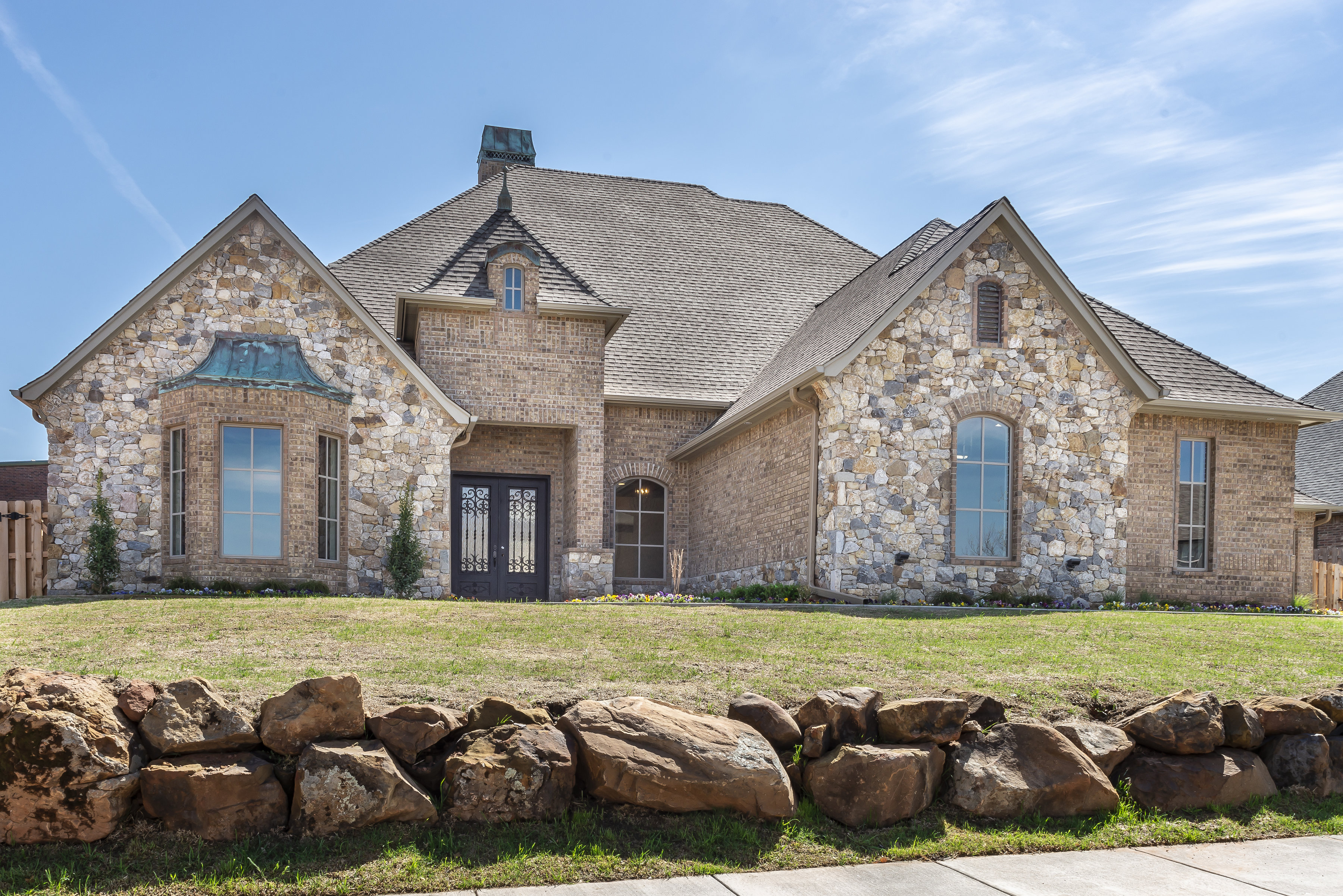 2924 Lakeshire Ridge Way