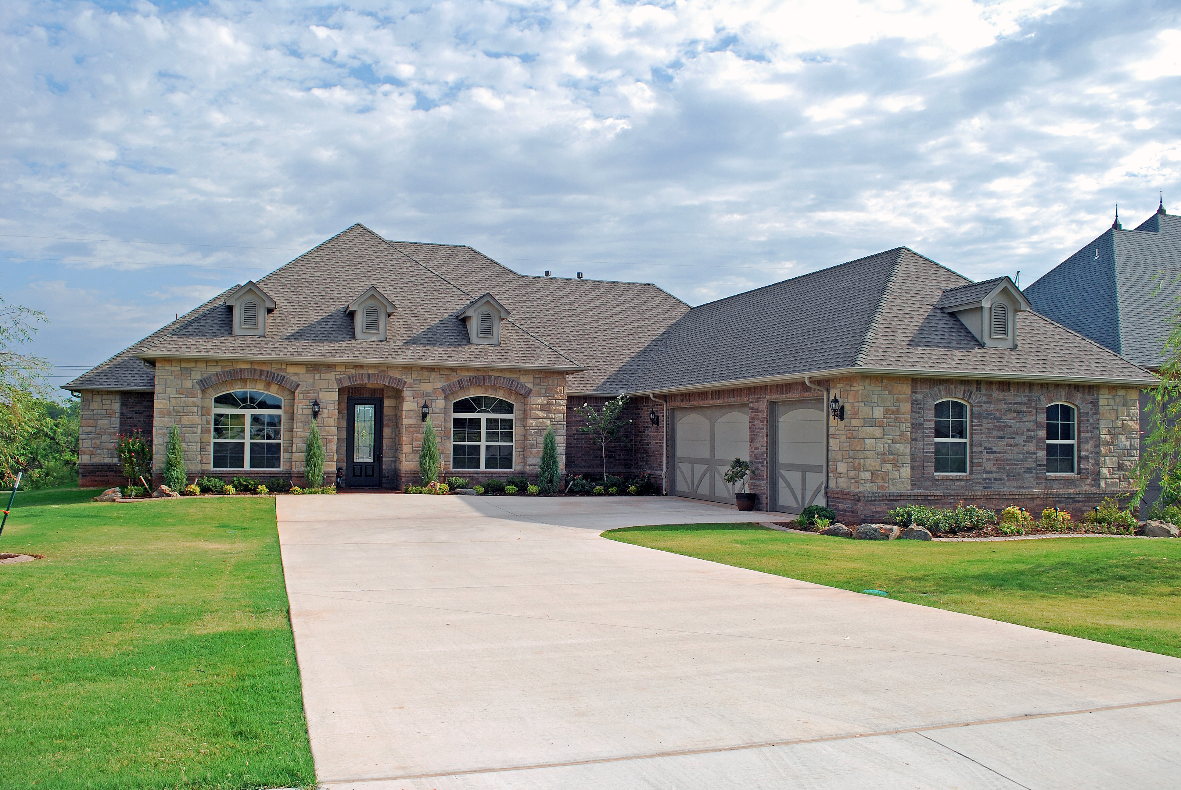 3401 DORNOCH DR.