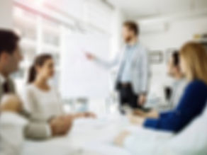 A SOLUÇÃO É INVESTIR EM TREINAMENTO