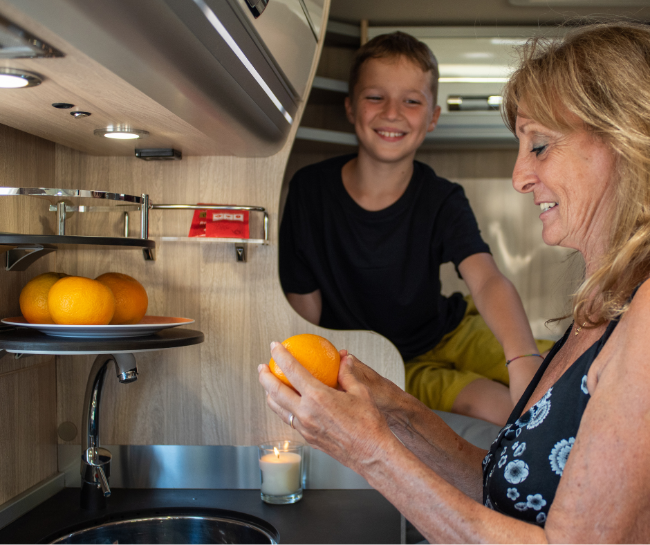 Essential Tips for Water Tanks & Hygiene on the Road
