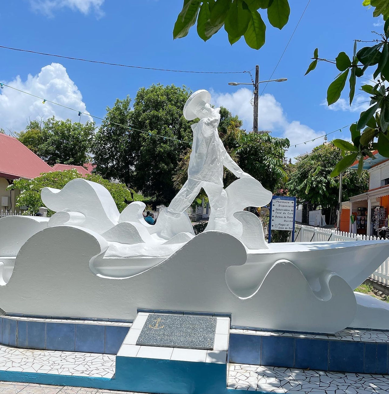 Sculpture statue in Terre-de-Haut