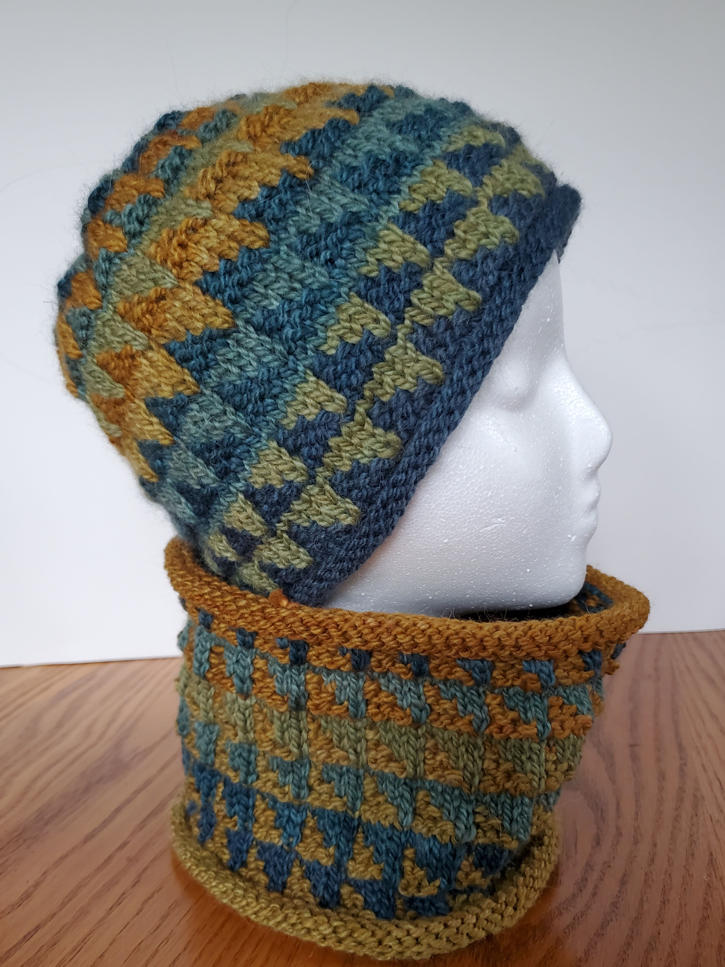 Triangulation Blurz Hat and Cowl Pattern