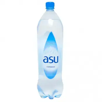 Бутылка с водой ASU, чистая и прозрачная, расположена на нейтральном фоне.