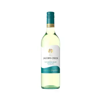 Вино Jacob Creek Sauvignon Blanc в классической бутылке, отличается свежим ароматом и вкусом.
