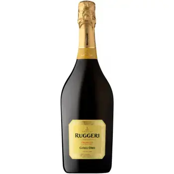 Ruggeri Prosecco GiallOro в стильной бутылке с золотистыми акцентами на этикетке.