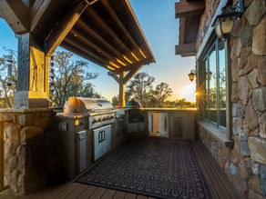 Outdoor Kitchens in Prescott: Boost Your Backyard’s Beauty and Value