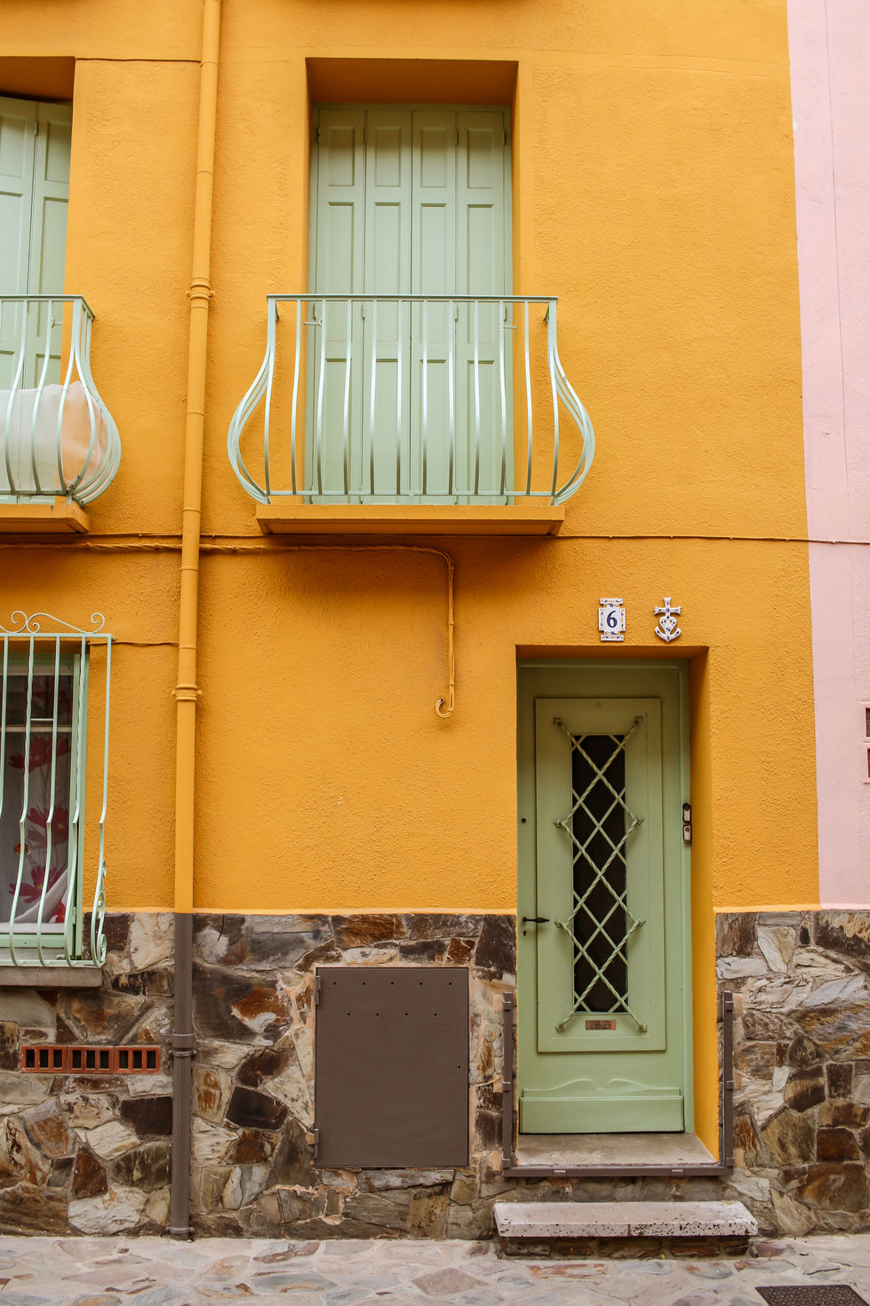 Lemon and Pistachio House