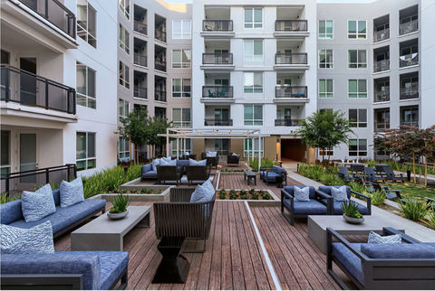 Altana- Glendale_7_After Court Yard .jpeg
