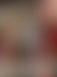 Ręcznie wykonane maskotki – leśne zwierzątko inspirowane karkonoską przyrodą, znajdujące się w Chatce Czarny Bocian w Podgórzynie.