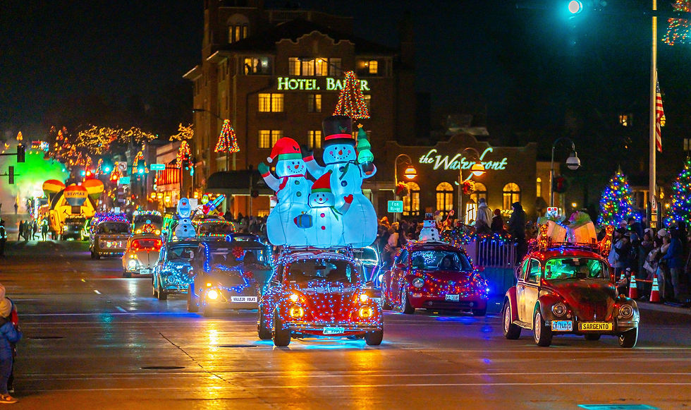 Christmas light displays at the Electric Christmas Parade, St. Charles, IL