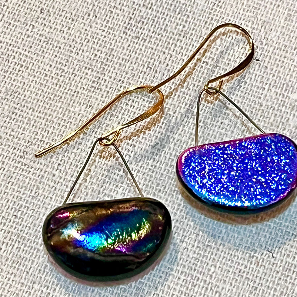 Thumbnail: Iridescent Magic