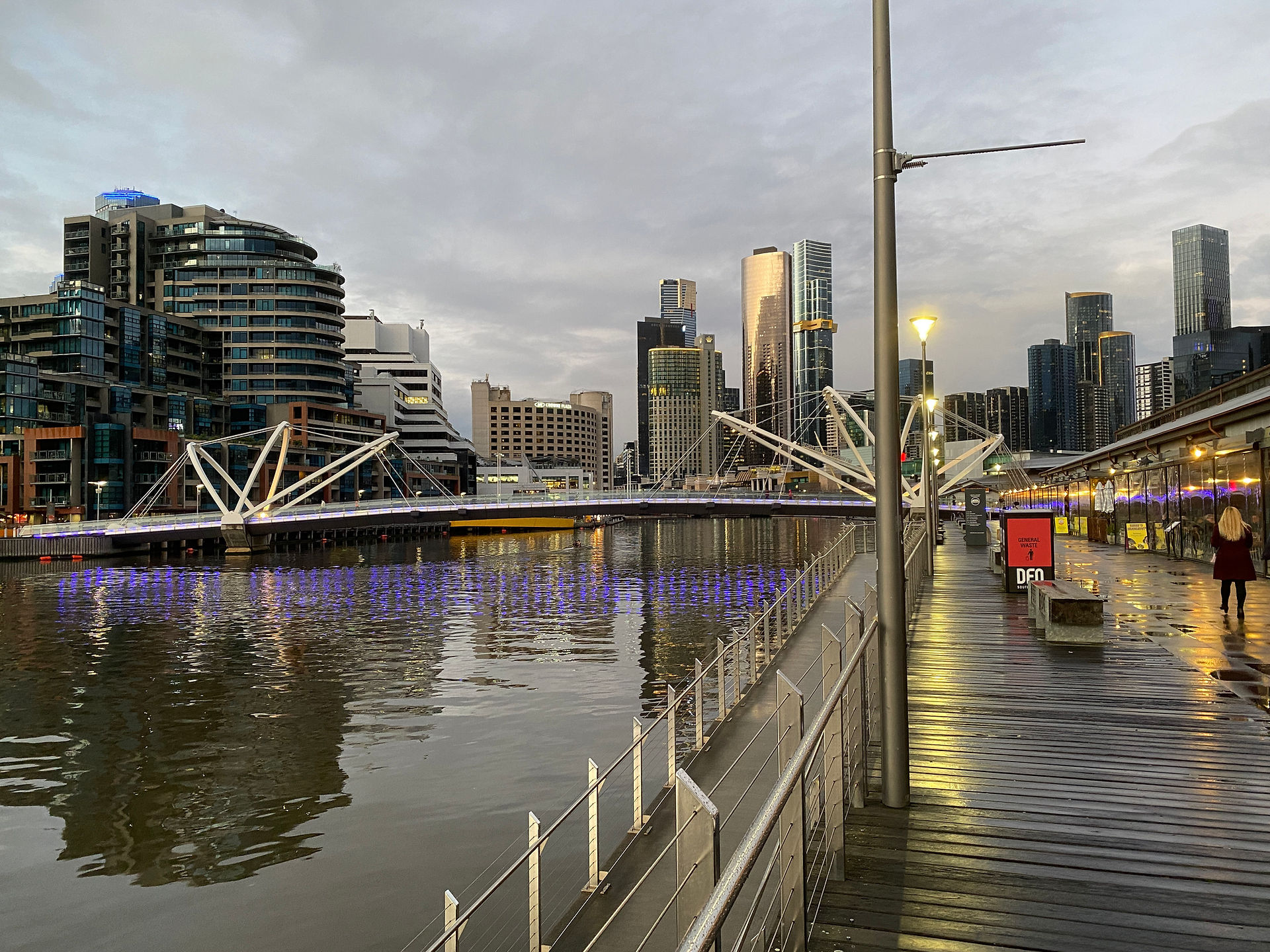 Melbourne-Adelaide Road Trip - Loving the cool weather as the sun sets over Melbourne
