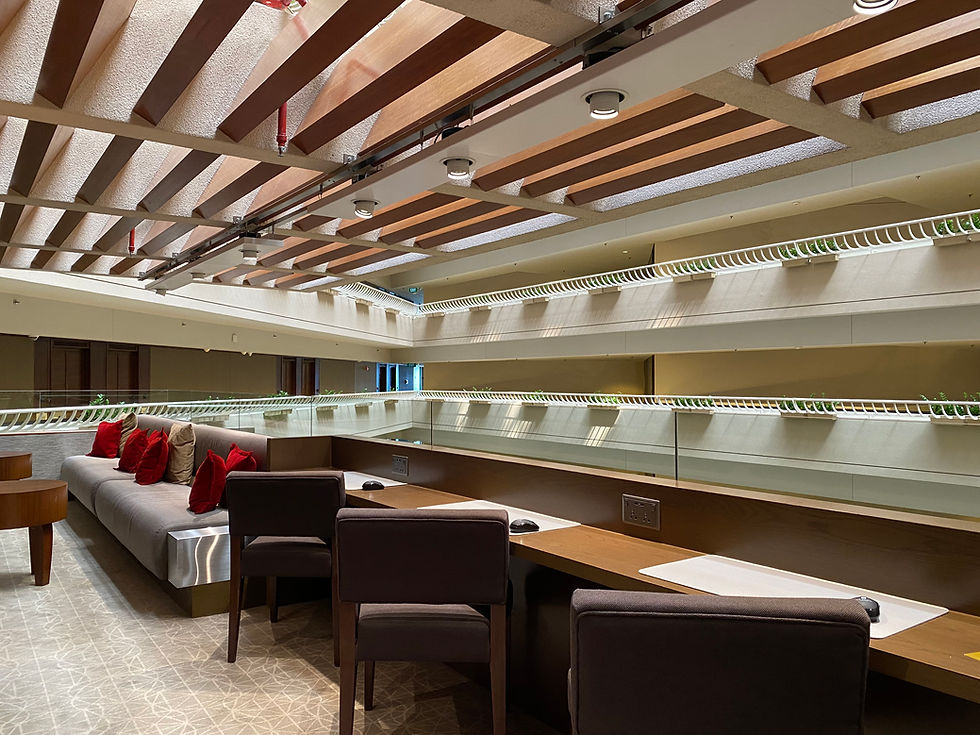 Pan Pacific Singapore Studio 26 Lounge - View of the individual workstations