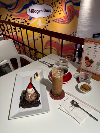 Enjoying ice cream at Häagen-Dazs at Hoan Kiem Lake