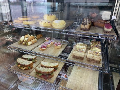 Melbourne-Adelaide Road Trip - Always get a sweet treat at a cafe
