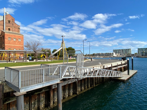 Melbourne-Adelaide Road Trip - Love the sunshine at Port Adelaide