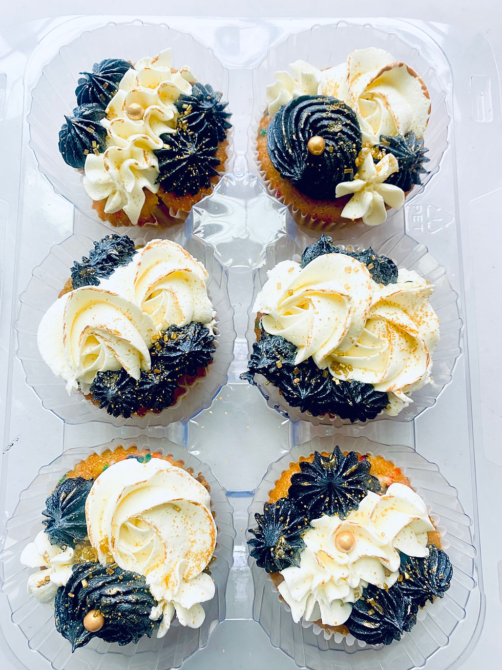 Black & White Cupcakes