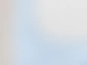 Lastikli çarşaf ölçüsü seçimi için yatak köşesine tam oturan lastik detayı