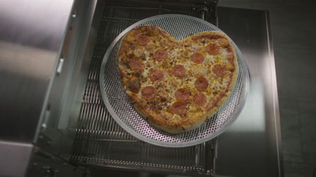 Ovention-Conveyor-Heart-Pizza.jpeg