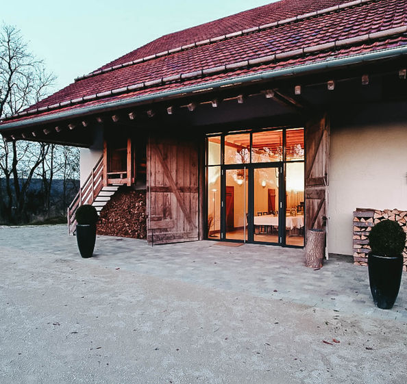 Hofgut Maisenburg, feiern in der Tenne für kleine Scheunenhochzeit