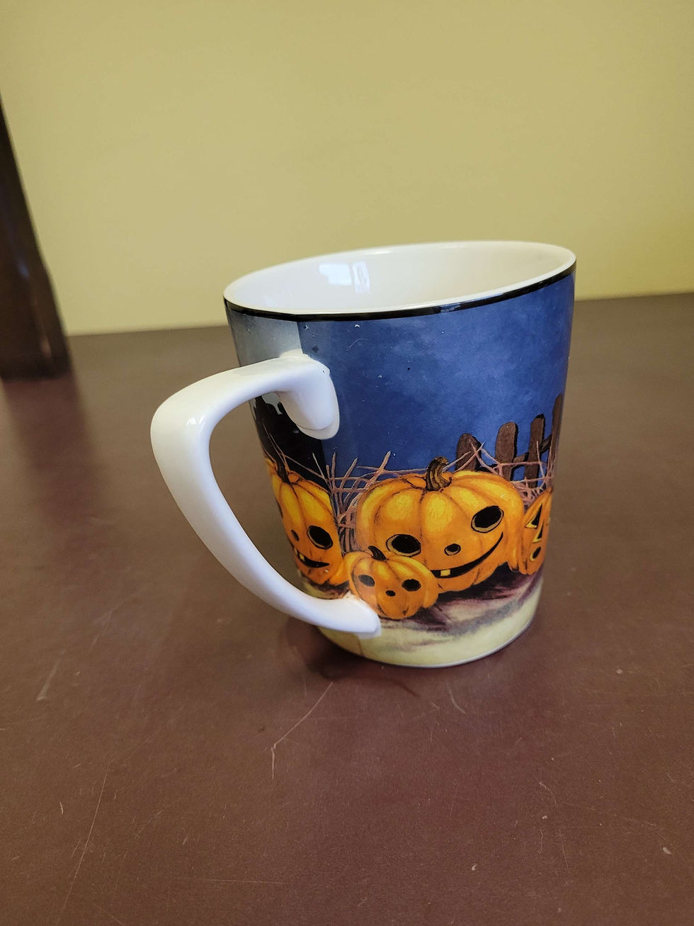 Thumbnail: Vintage Potter's Studio Jack-o-lantern Mug in Excellent Condition 