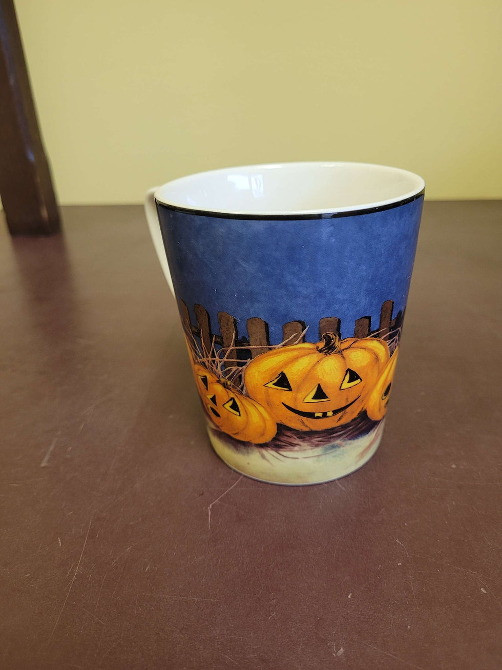 Thumbnail: Vintage Potter's Studio Jack-o-lantern Mug in Excellent Condition 