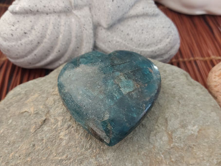 ZOOM SUR : L'APATITE BLEUE