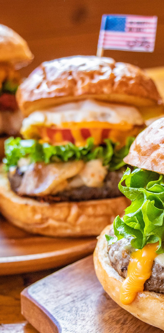 ピピカフェのパパ ベッカライ コンディトライ ヒダカ / アイスカフェ ヒダカ | maina