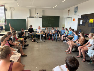 Klasse 5b erhält Besuch aus dem Rathaus