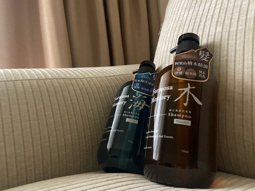 2024環境共好｜清淨海『森山島讀』洗髮精-海｜木 (750ml) 嚴選滿滿台灣原生素材 從森林的氣味出發重返自然 | 嚮海製所Hamabe Lab