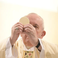 Rumo ao Congresso Eucarístico: Eucaristia é fonte da vida e da missão da Igreja, recorda o Papa
