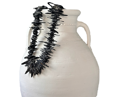 Noir Spina Nobilis Decor Accent_edited_e