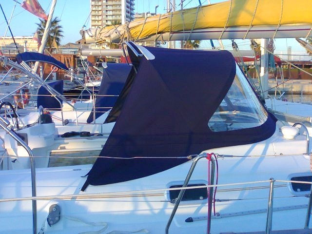 Thumbnail: Dodger for Beneteau Oceanis 411 - side view