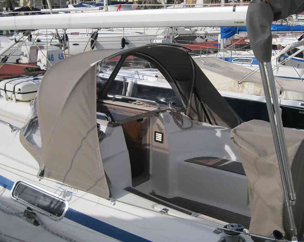 Thumbnail: Dodger for Bavaria 34 CR - rear view