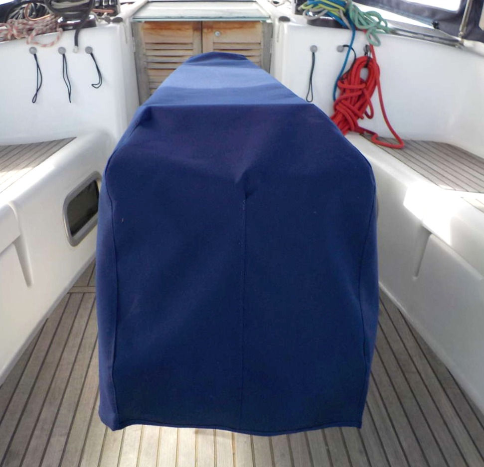 Cockpit table cover for Beneteau Oceanis 43 - rear view