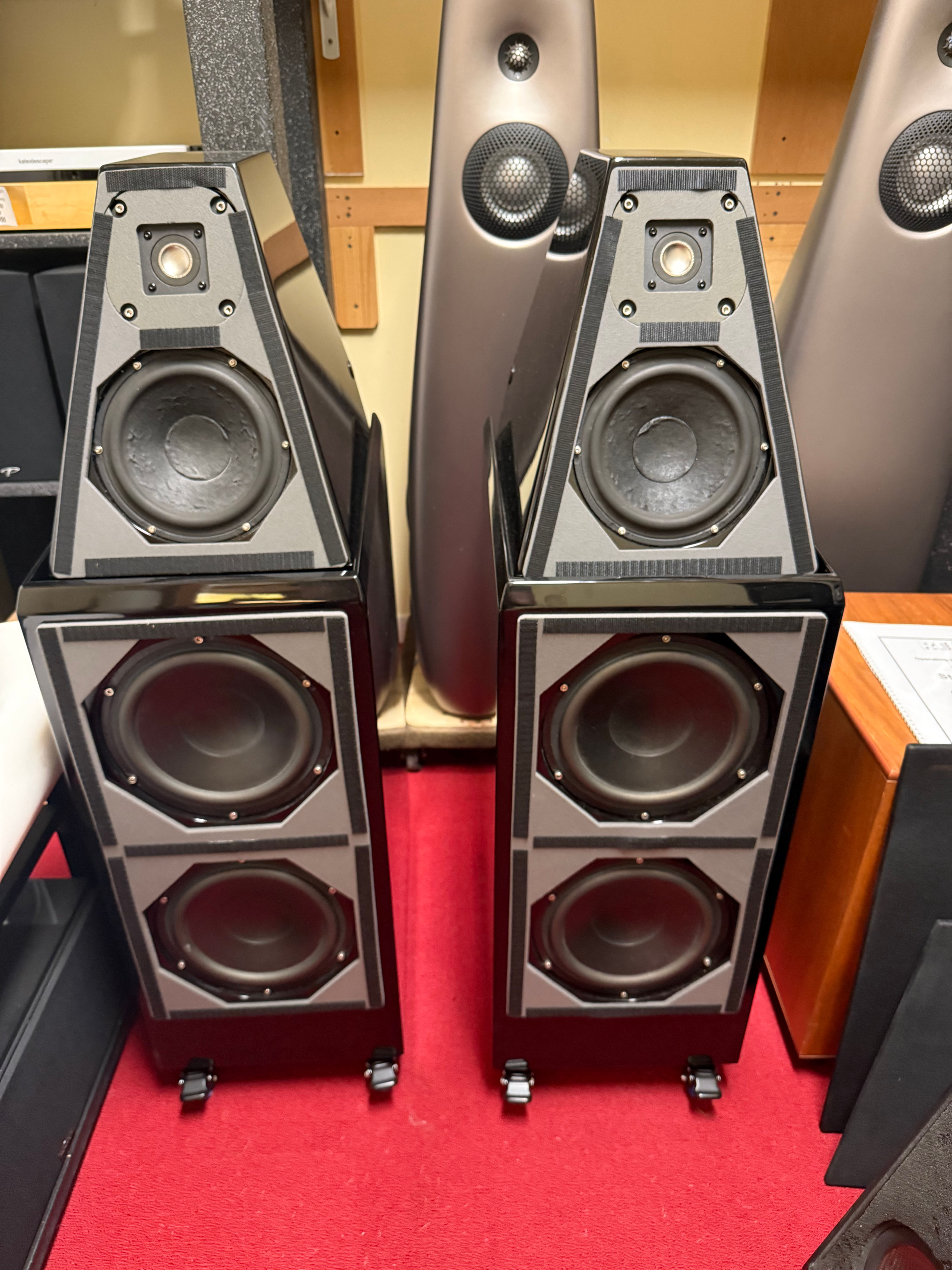Wilson Audio WATT/Puppy Series 7 Floorstanding Speakers