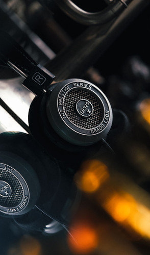 Grado Labs SR325x Headphones | Music Lovers Audio