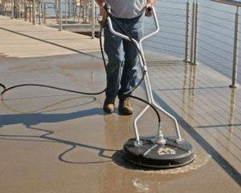 Lavado a presion de superficies exteriores e interiores para pisos. Limpieza a presión de agua con uso de platos para preservar sus pisos. Servicio de Superficies a Presion es un sistema de limpieza exclusivo de Certified Cleaning en Puerto Rico.