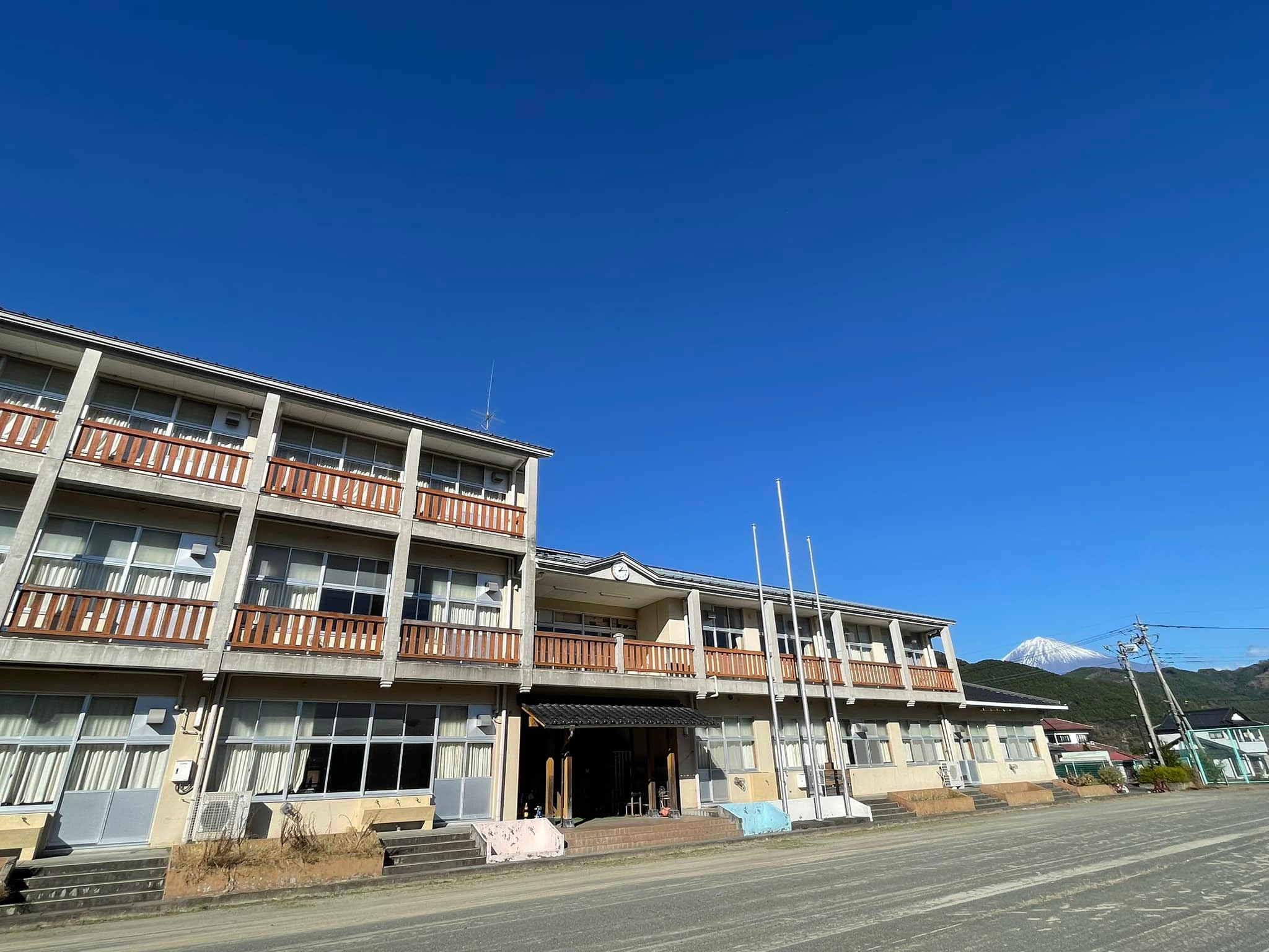 万沢集学校 | 一般社団法人 おかえり集学校