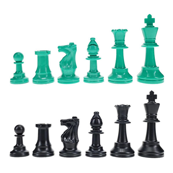Miniatura: Set de piezas de ajedrez verdes y negras.