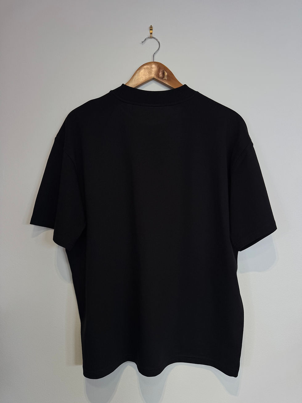 Miniature : T-shirt brodé noir