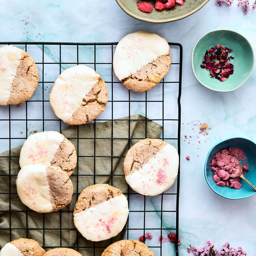 Bake. Cookies.
Cafe food photography.
Restaurant photography.
Photoshoot.
Food photography.
Laura Berbel Photographer London.