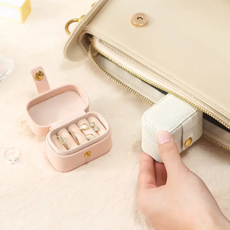 Thumbnail: Compact Leather Ring Travel Case
