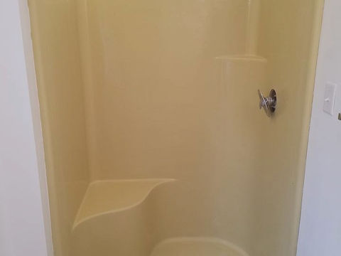 ShowerRefinishing-Before1.jpg