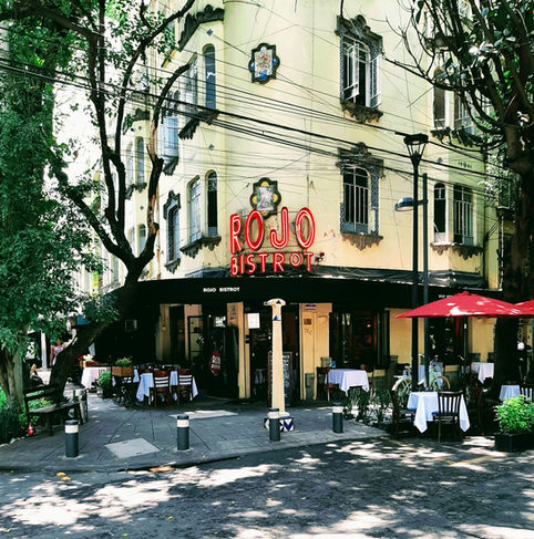 Rojo. C/ Antonio Sola