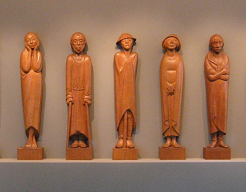 Ernst_Barlach_Der_Fries_der_Lauschenden.