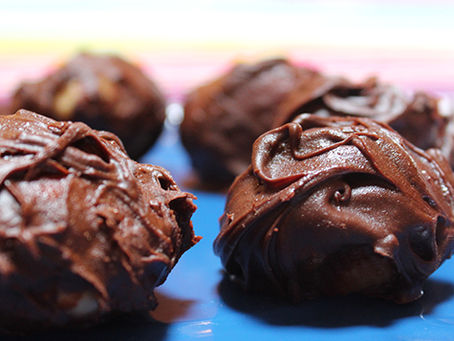 Keto Chocolate Peanut Butter Cheesecake Fat Bombs